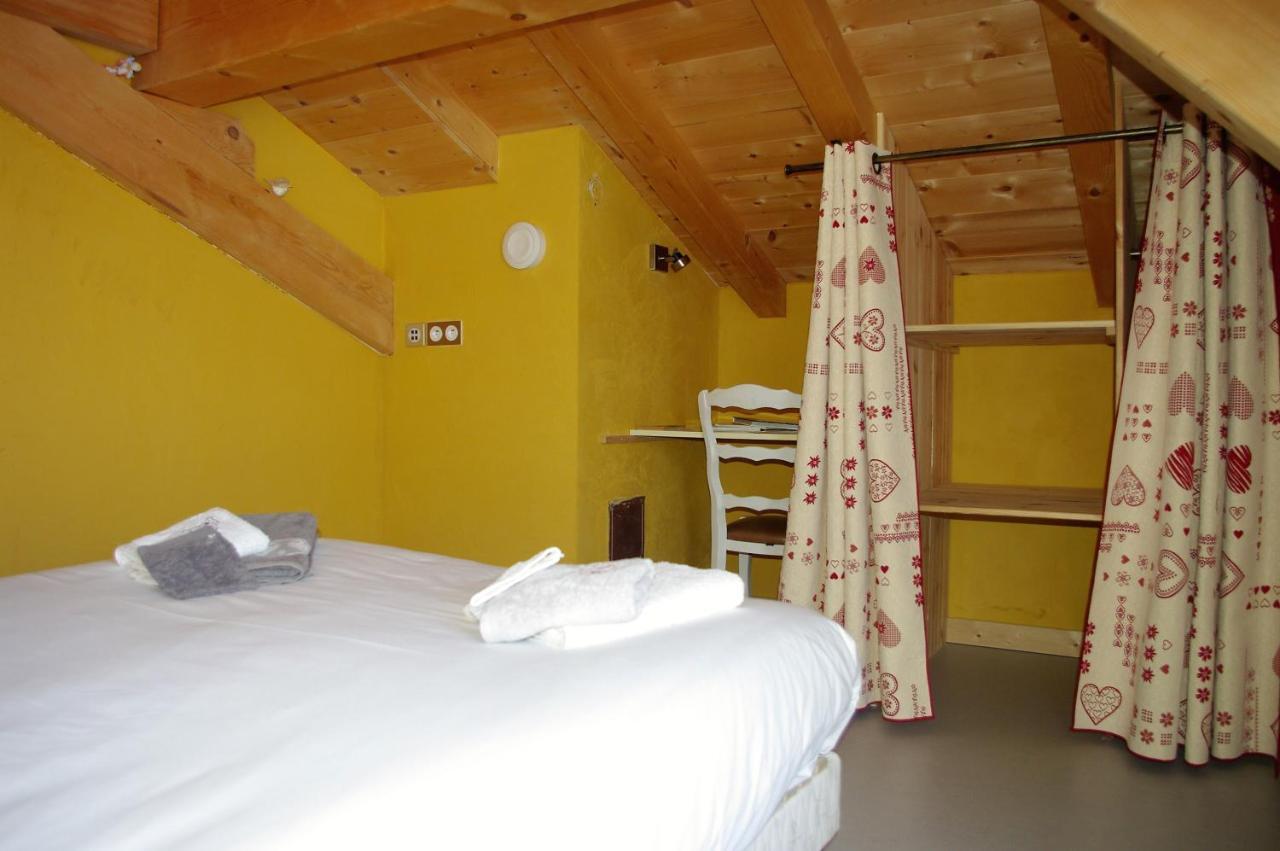 Chalet Aux 3 Biches Mieussy Bagian luar foto