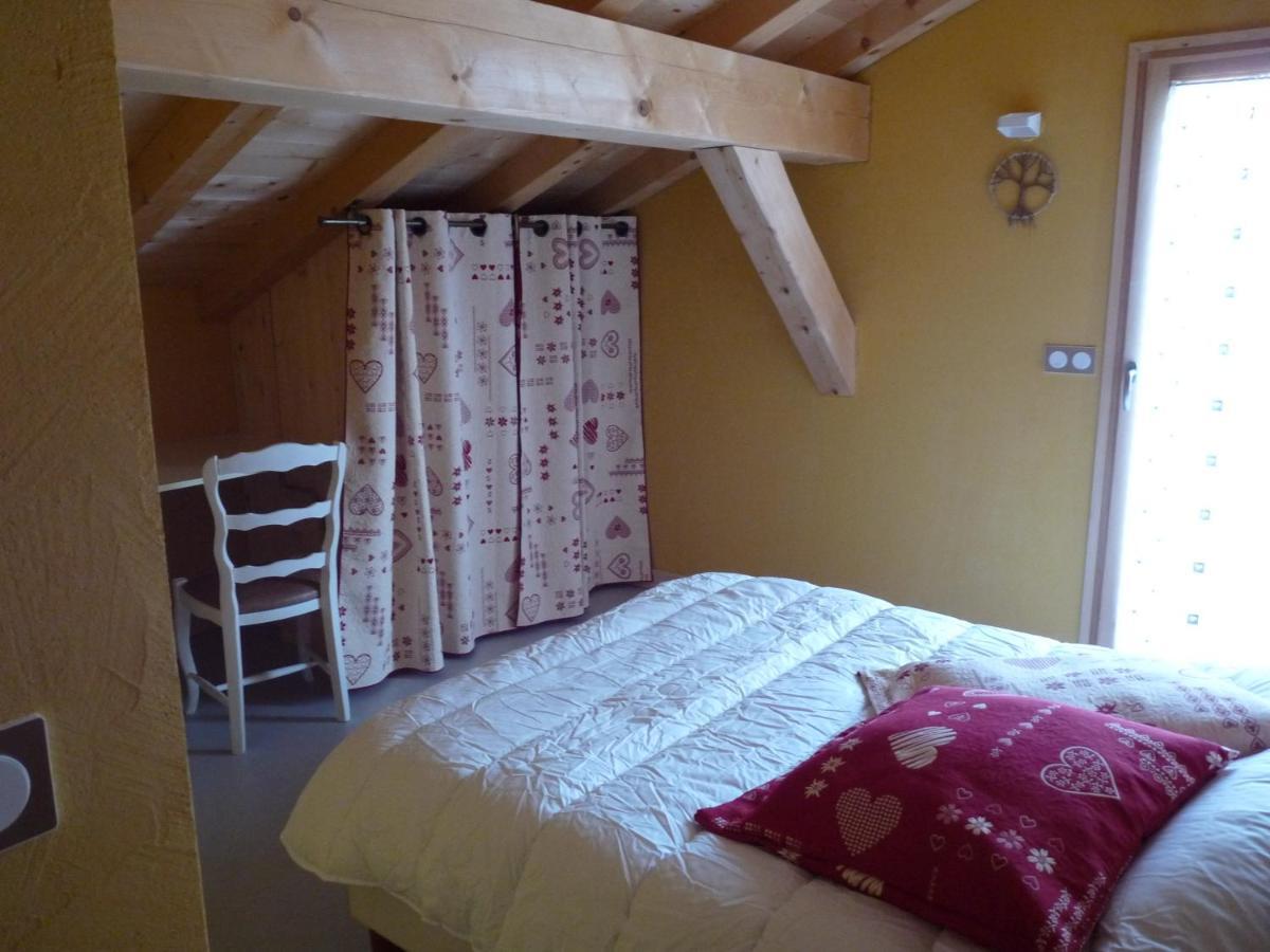 Chalet Aux 3 Biches Mieussy Bagian luar foto