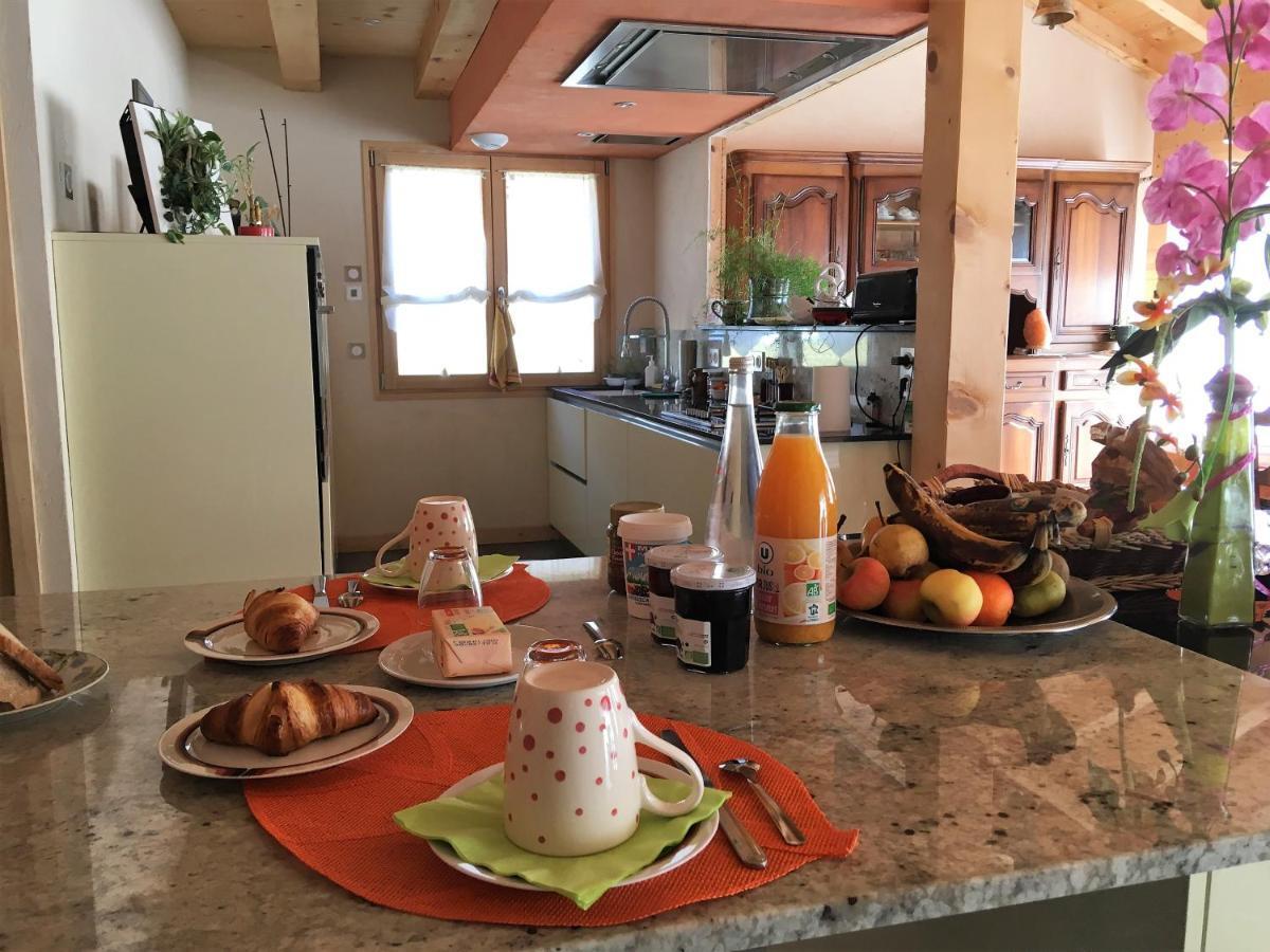 Chalet Aux 3 Biches Mieussy Bagian luar foto