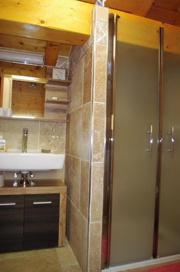 Chalet Aux 3 Biches Mieussy Bagian luar foto