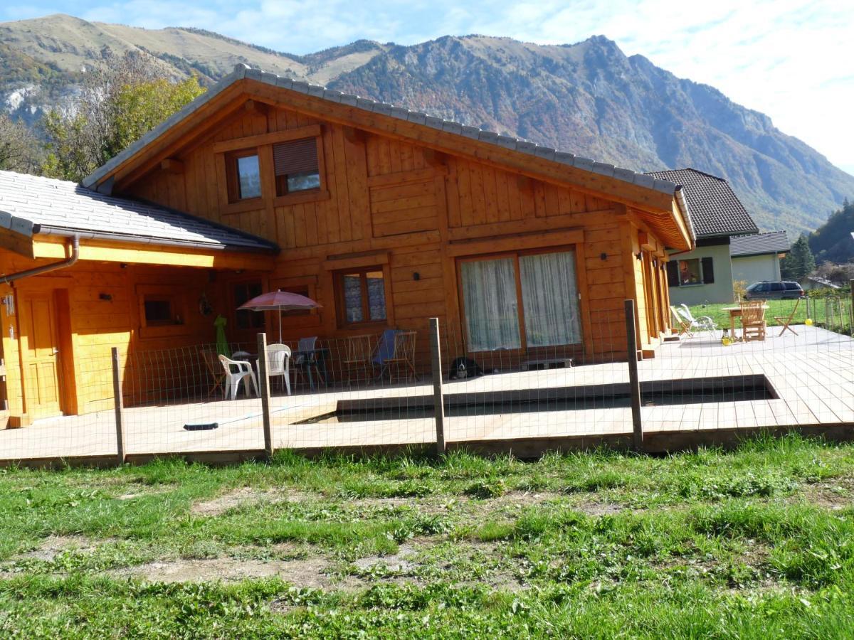 Chalet Aux 3 Biches Mieussy Bagian luar foto