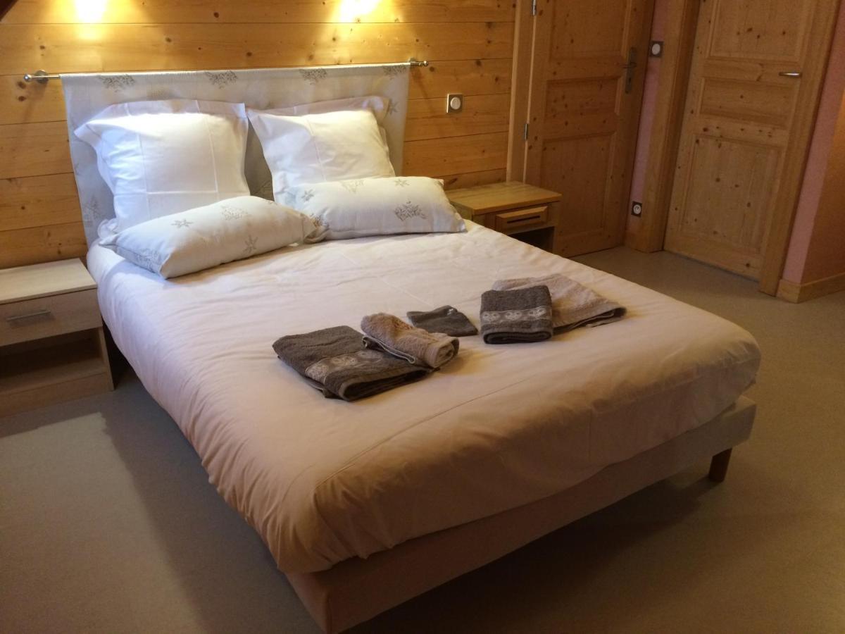 Chalet Aux 3 Biches Mieussy Bagian luar foto
