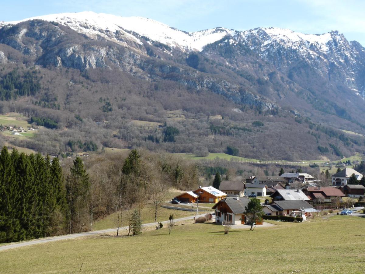 Chalet Aux 3 Biches Mieussy Bagian luar foto